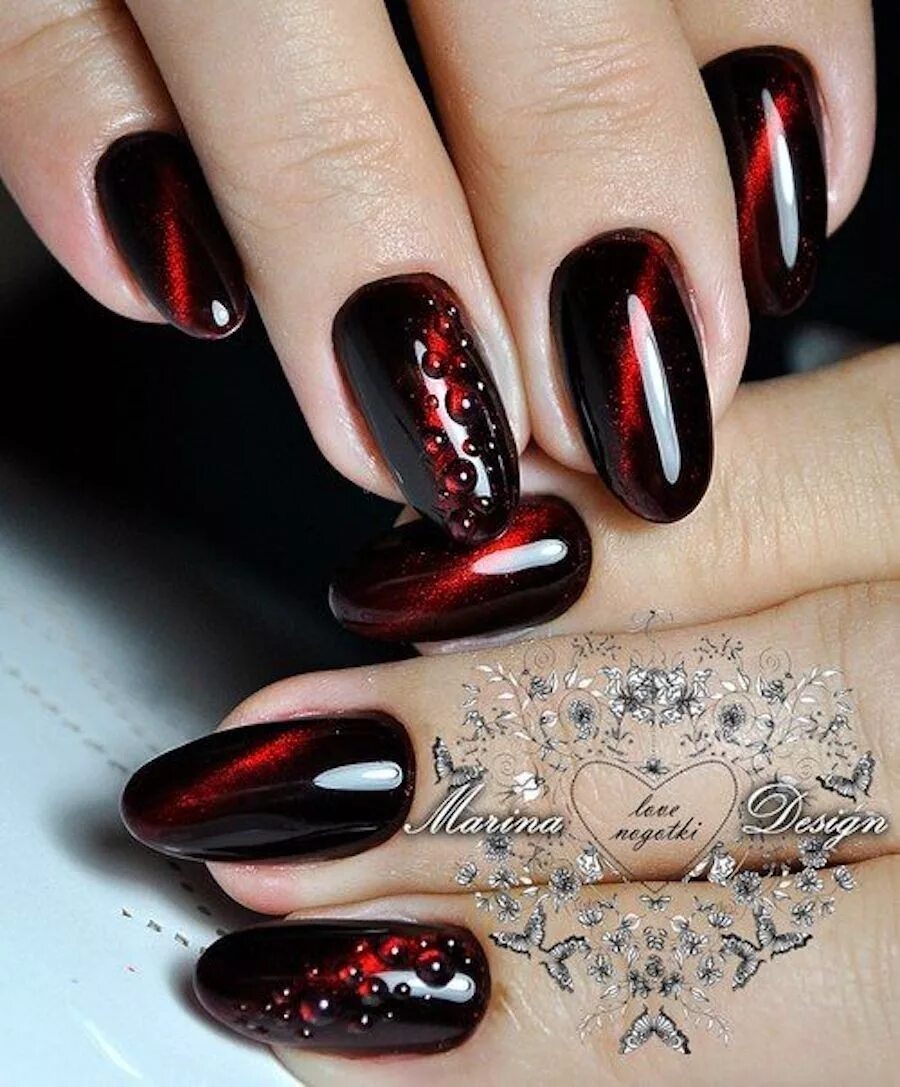Красный кошачий маникюр с дизайном Parenting, Baby Names, Celebrities, and Royal News Cat eye nails, Eye nail art, 
