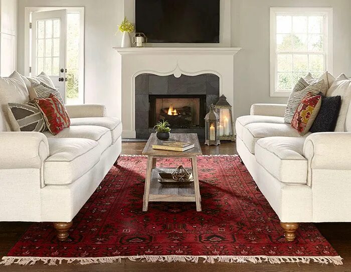 Красный ковер в современном интерьере For The Love of Rugs - Building A Room Around A Rug Red rug living room, Rugs in