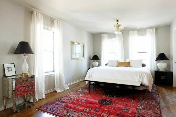 Красный ковер в современном интерьере master bedroom in 2020 Oriental rug living room, Rugs in living room, Red rug be