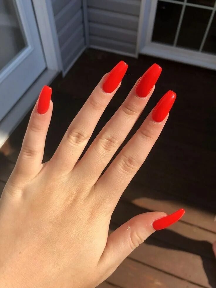 Красный квадратный маникюр на длинные ногти pretty, red et nails image sur We Heart It Long nails, Red acrylic nails, Luxury