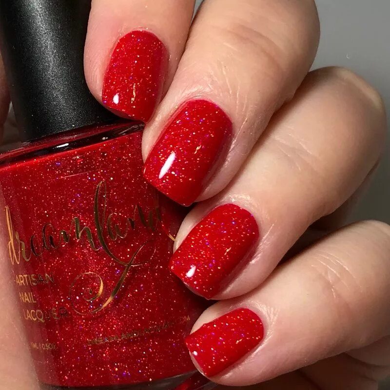 Красный лак с блестками маникюр Awesome. Wow. - Dreamland Lacquer Nail polish, Red nails, Red nails glitter