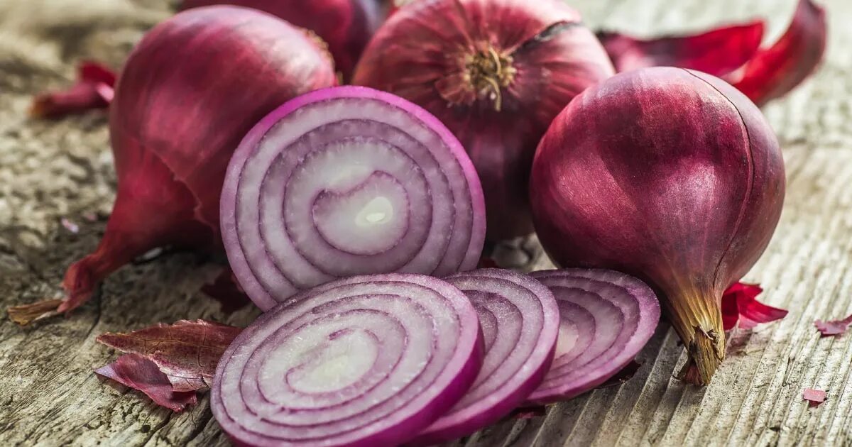 Красный лук фото Top in ID: 'Mix and match' booster dosing, Salmonella outbreak