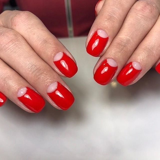 Красный лунный маникюр Mood nails краснопресненская