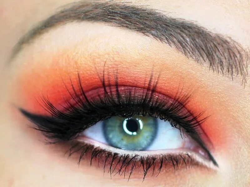 Красный макияж для голубых глаз Coral Eye Makeup For A Summer Look!Stylish Board Coral eye makeup, Eye makeup, M
