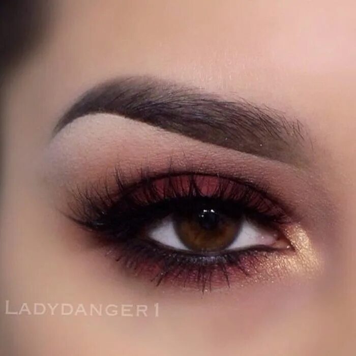 Красный макияж для карих глаз Sombra Vermelha - 8 opções de maquiagem para o Natal Burgundy eye makeup, Eye ma