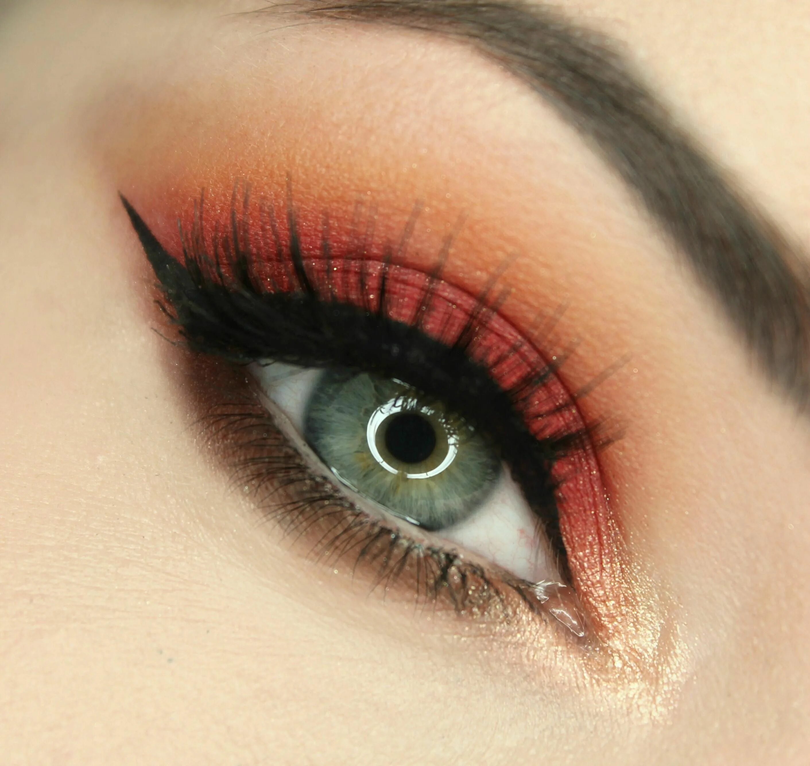 Красный макияж для серых глаз Eyeshadow Recommendations for Green and Hazel Eyes Makeup for hazel eyes, Orange