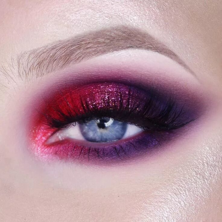 Красный макияж для серых глаз Yasmin Goedhart on Instagram: "Products used: @katvondbeauty - saint&sinner pale