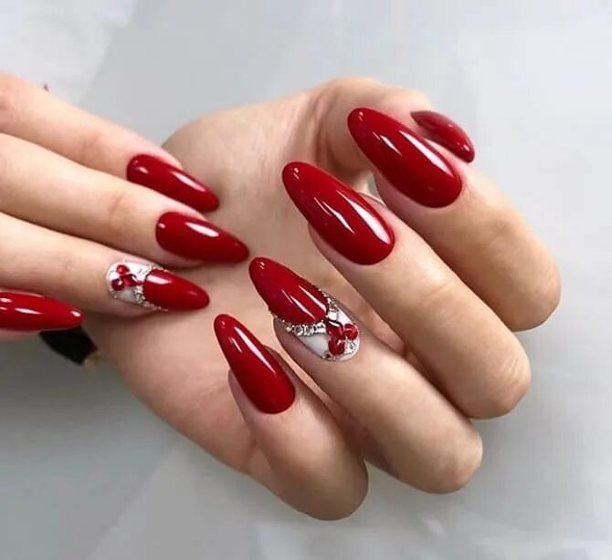 Красный маникюр 2022 Trendy manicure colors spring 2022