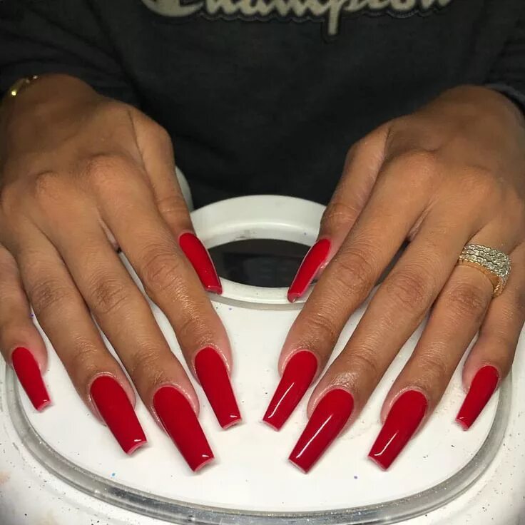 Красный маникюр 2024 квадрат длинные Jamie L. on Instagram: "Nails by Jamie- #lightelegance #nclagelous #nail #notd #