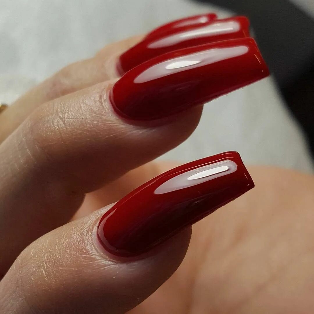 Красный маникюр 2024 на длинные ногти квадрат Instagram Red acrylic nails, Square nails, Long square nails