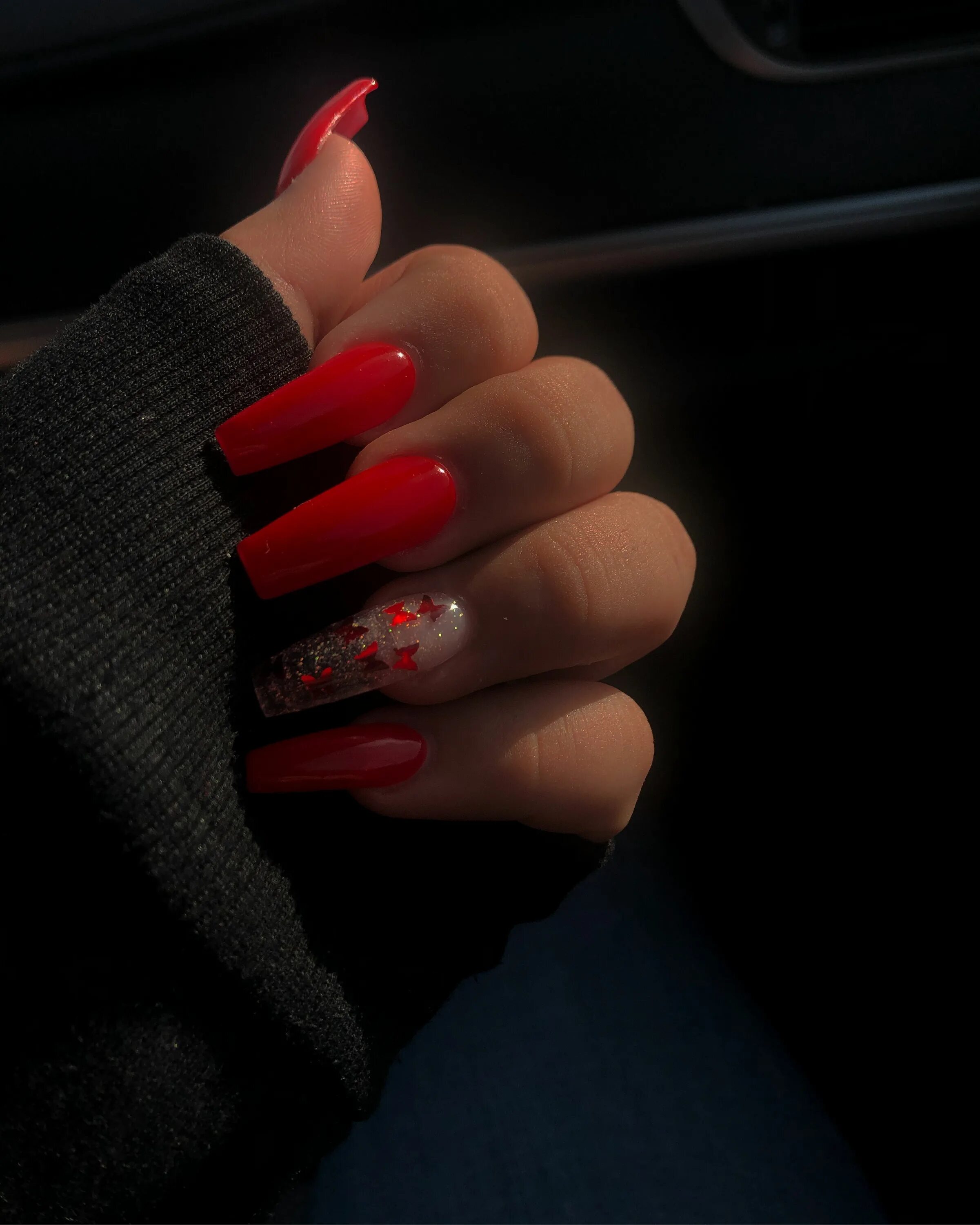 Красный маникюр 2024 на длинные ногти квадрат Red Butterfly Nails Acrylic nails coffin short, Red acrylic nails, Coffin nails 