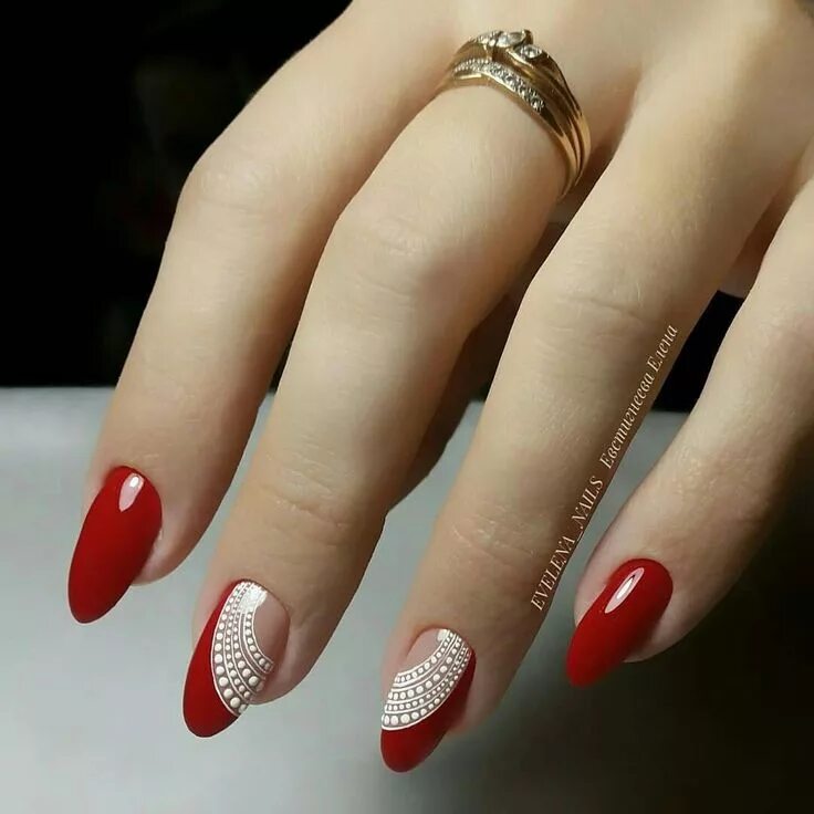 Красный маникюр 2024 новинки на овальные ногти Pin by Avrtatiana on Nail Art Nails design with rhinestones, Nail designs glitte