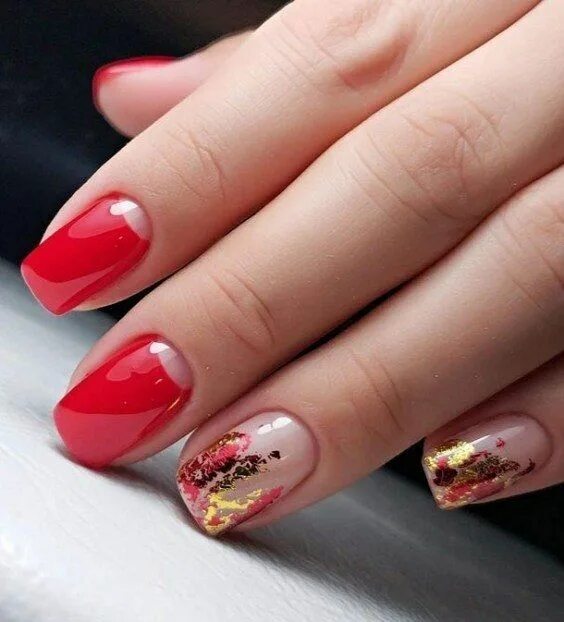 Красный маникюр 2024 с фольгой 100+ идей модного осеннего маникюр 2024 Manicure, Nail designs, Foil nails