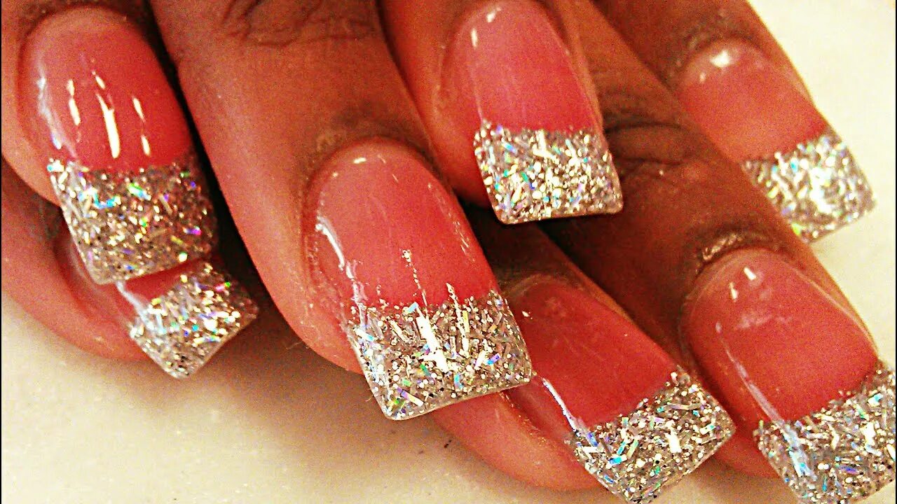Красный маникюр блестящий френч HOW TO SILVER GLITTER ACRYLIC NAILS - YouTube