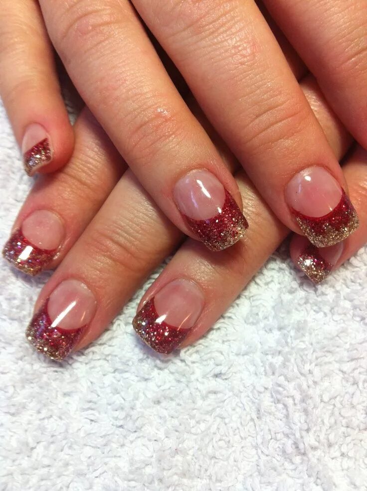 Красный маникюр блестящий френч Gel Nail Art By Me! Red and gold nails, Gold acrylic nails, Gold nails