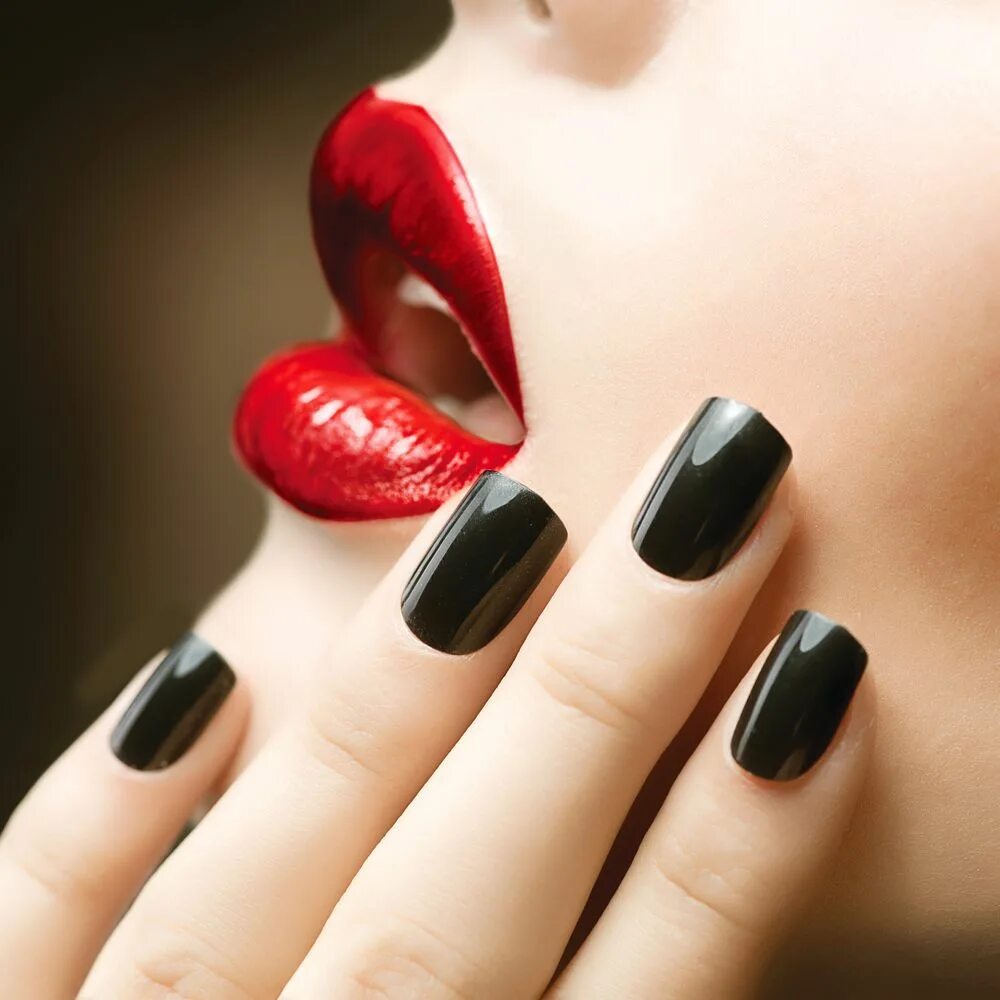Красный маникюр черный фон Squoval Manicure, Black shellac nails, Gel nail removal