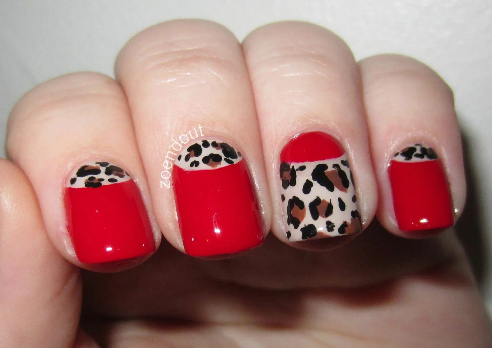 Красный маникюр дизайн леопард Zoendout Nails: Sassy and Classy Red Leopard half moons Leopard nails, Leopard p