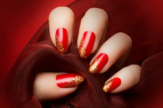 Красный маникюр фон "Red Nails" Зображення - огляд 8,797 Стокові фото, векторні зображення й відео A