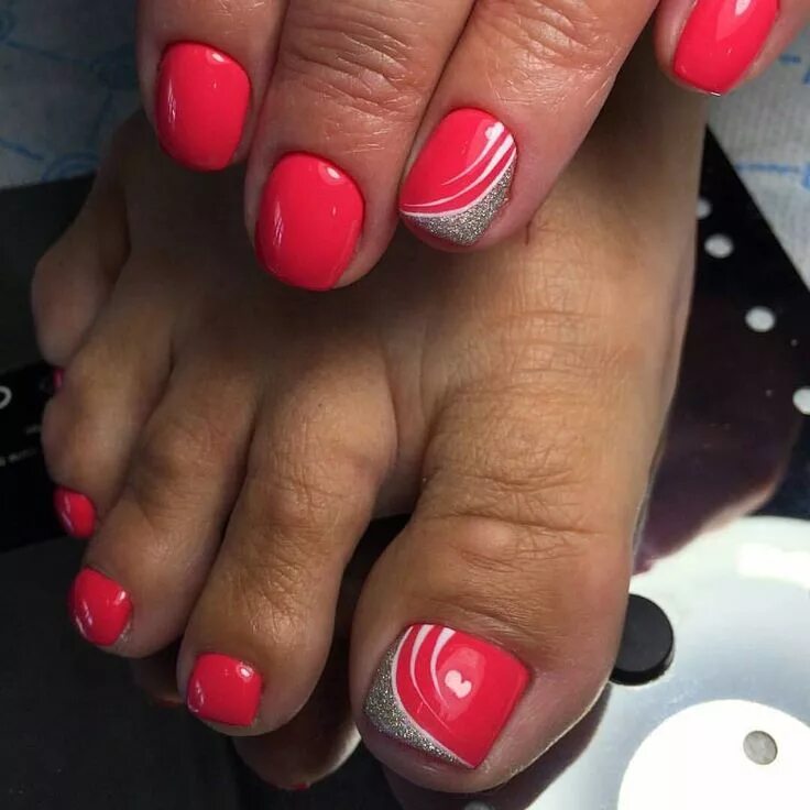 Красный маникюр и педикюр в одном стиле 257 Likes, 4 Comments - Педикюр/идеи педикюра/pedicure (@pedicurchik) on Instagr