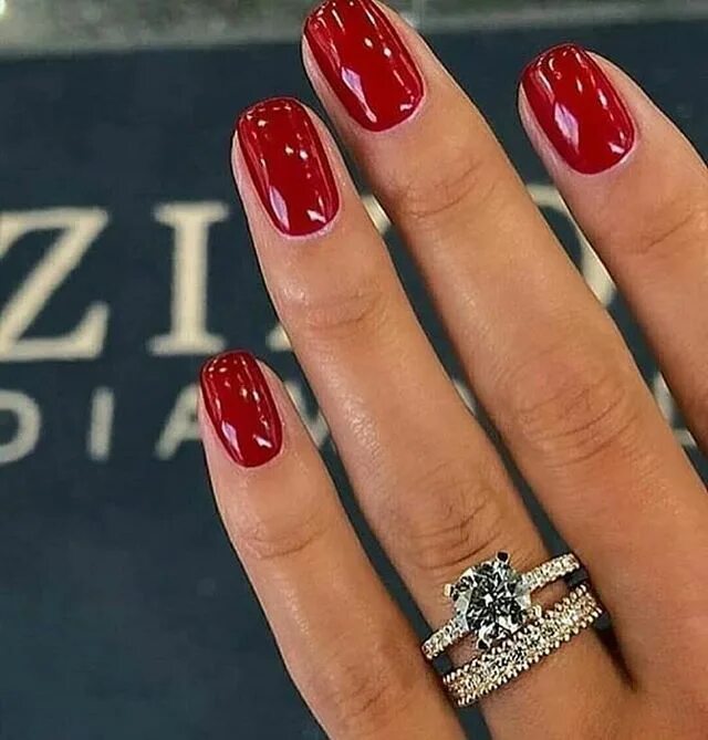 Красный маникюр квадрат Perfect combo Yes or No? via @fashionovely #womanslook Naglar idéer, Nagelidéer,