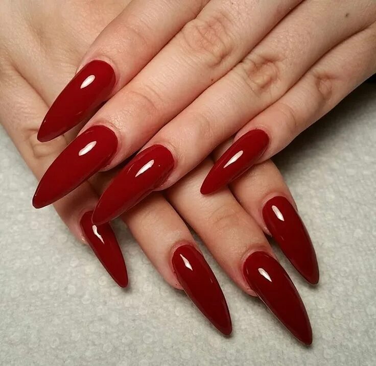 Красный маникюр на длинные миндальные ногти Pinterest Long red nails, Hot nails, Long nails