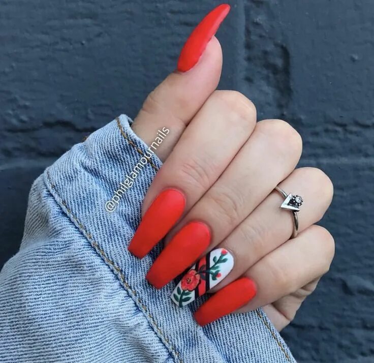 Красный маникюр на длинные ногти Pin on Nails Red acrylic nails, Pink acrylic nails, Vogue nails