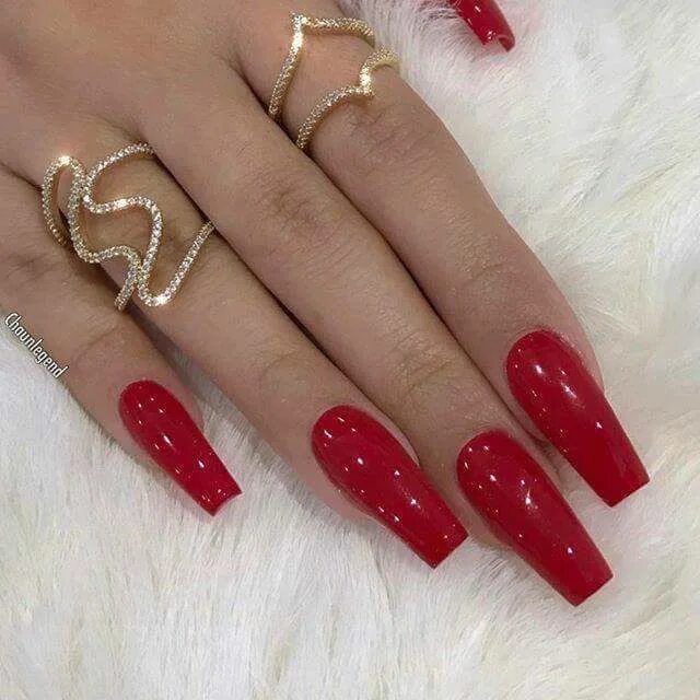 Красный маникюр на длинные ногти Pin by Shell Ward on Nail art Red acrylic nails, Cute nails, Perfect nails