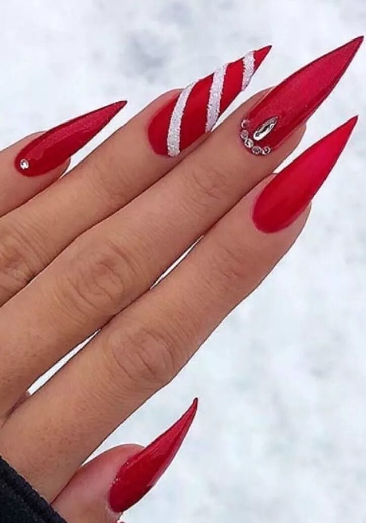 Красный маникюр на длинные ногти Pin on Nails Sweater nails, Chistmas nails, Red christmas nails