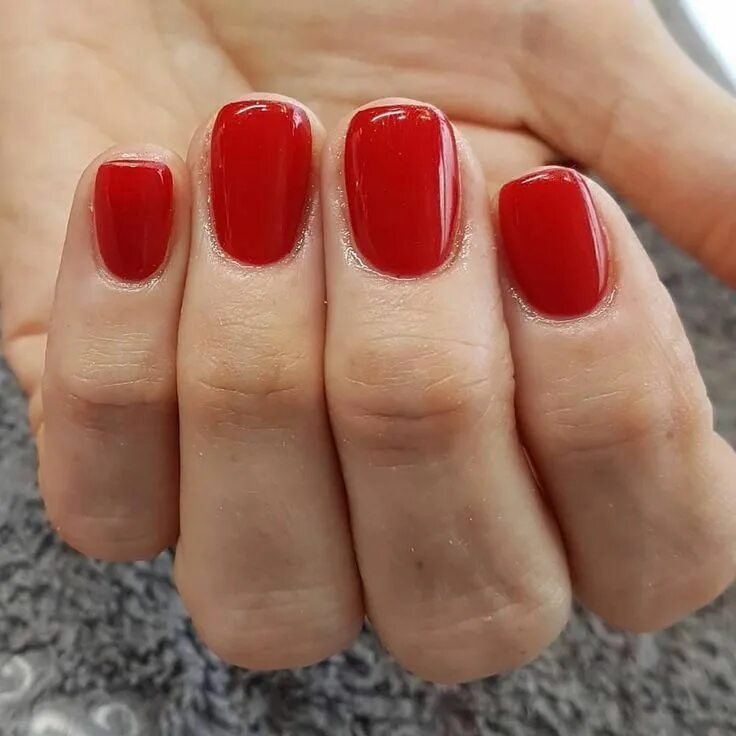 Красный маникюр на короткие ногти квадратной Semi-permanent varnish, false nails, patches: which manicure to choose? in 2020 