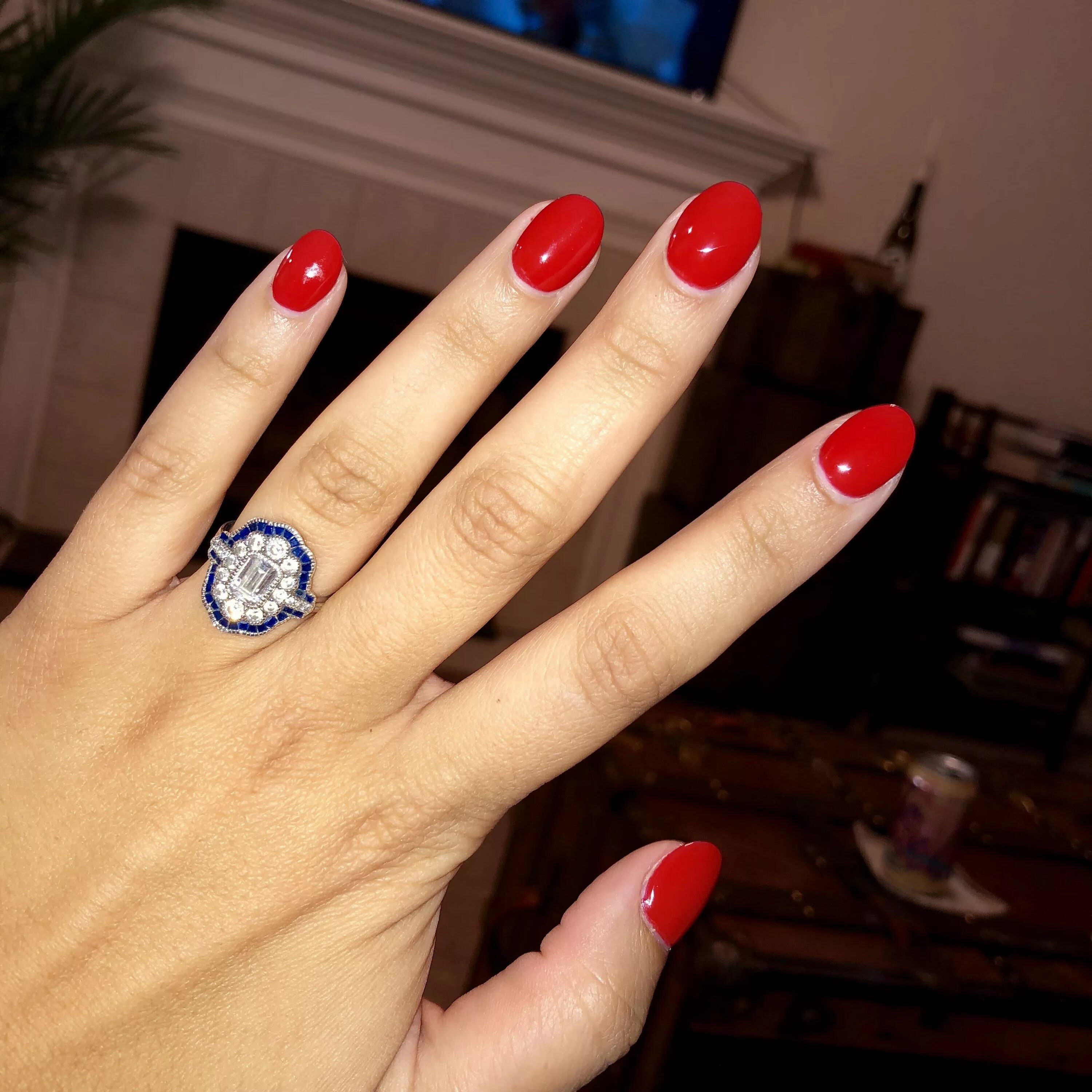 Красный маникюр на короткие ногти овал Orange red nails manicure almond round shape short Red gel nails, Short almond n