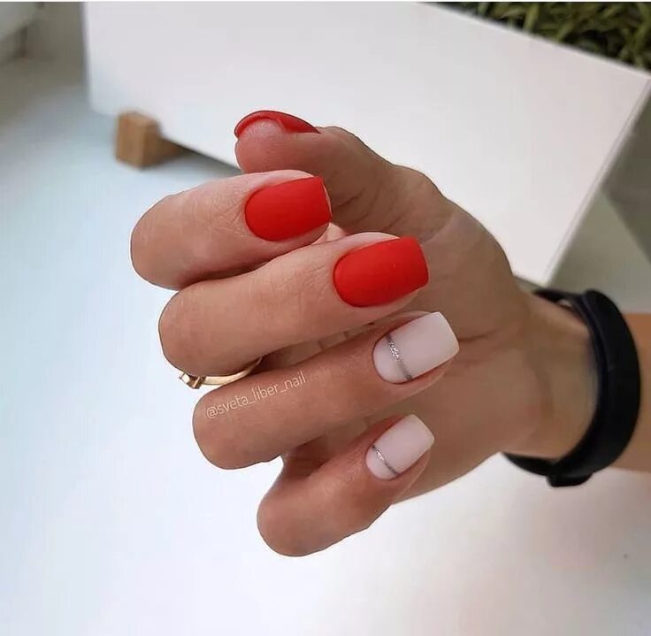 Красный маникюр на короткий мягкий квадрат Пин от пользователя TheBlondeSunshine на доске Beauty hacks & inspo Дизайнерские