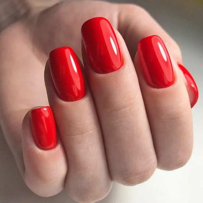 Красный маникюр на короткий мягкий квадрат 30 Chic Red Nail Designs to Say "I'm HOT" Red nail designs, Red nails, Red gel n