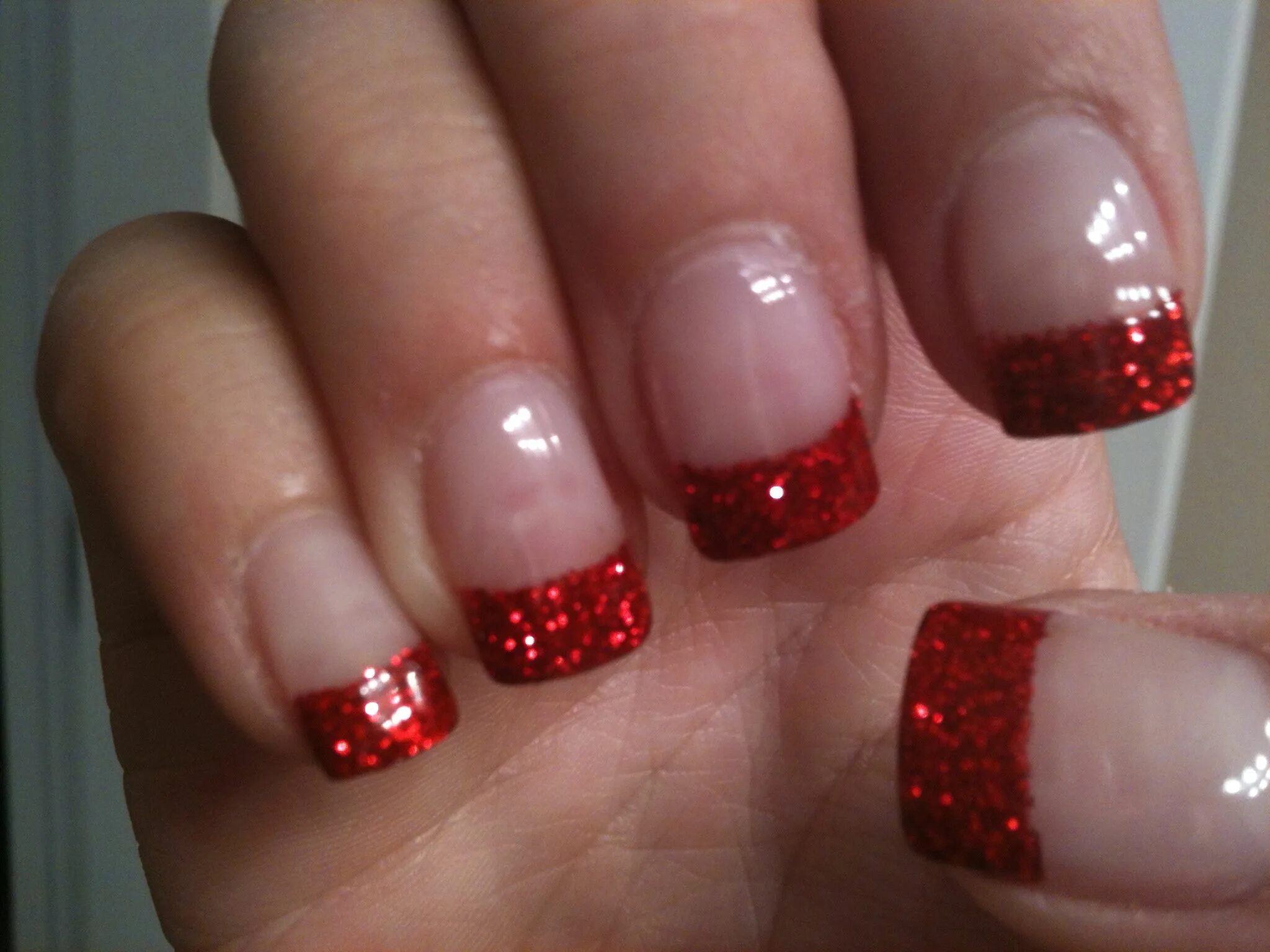 Красный маникюр на квадратные ногти с блестками Pin on Nails Red sparkle nails, Gel nails french, Sparkle nails