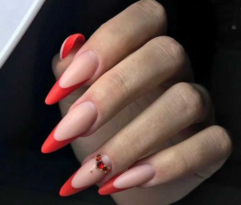 Красный маникюр на миндаль миндалевидную форму Rogova. nails. tatoo, ногтевая студия, Калининградская ул., 12, Королёв - Яндекс
