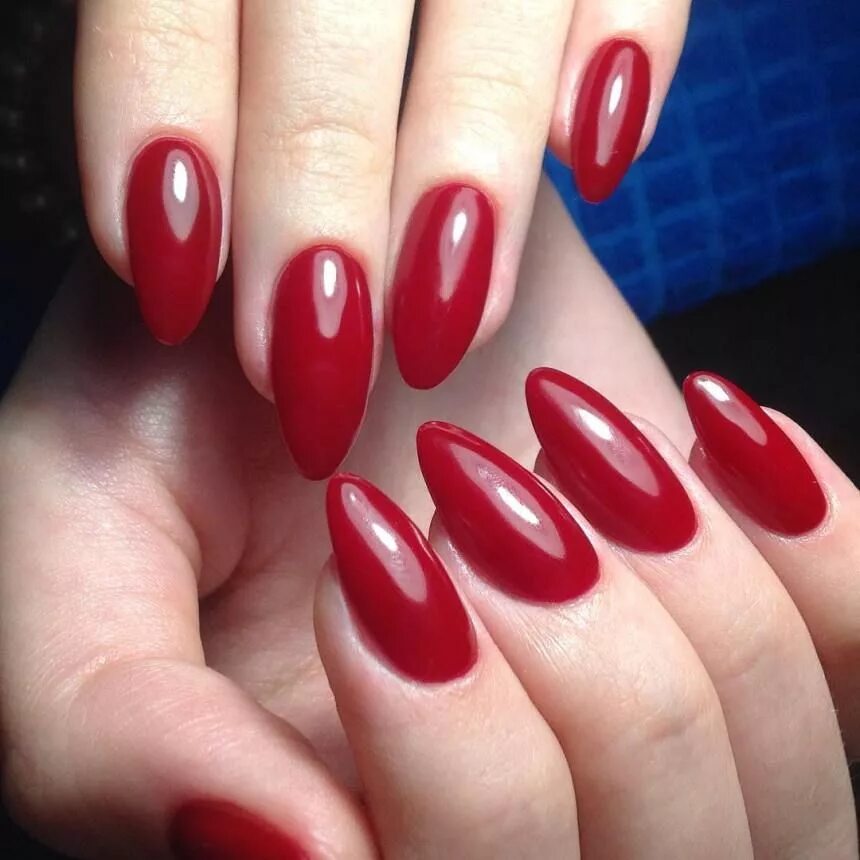 Красный маникюр на миндаль миндалевидную форму Great Ideas for Almond Nails Manageable and Attractive - Fashionre Almond nails 