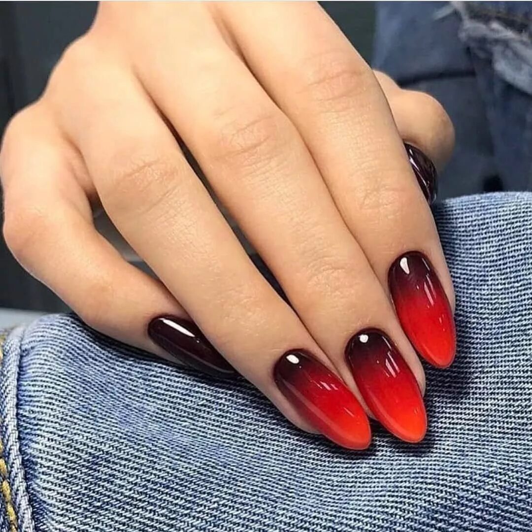 Красный маникюр на миндальные ногти 2024 #ногти #маникюр #manicure Prom nails, Prom nails silver, Nail colors
