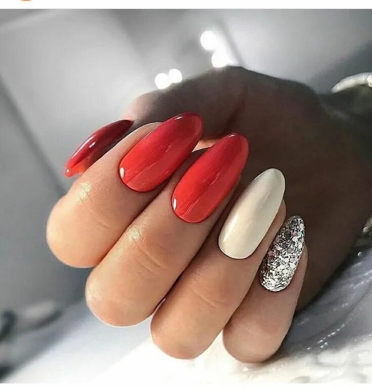 Красный маникюр на миндальные ногти 2024 Pin by Rozi on Νυχια Manicure, Red nails, Fancy nails