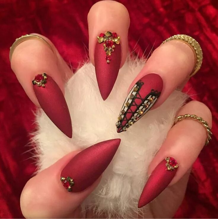 Красный маникюр на острые ногти с дизайном Pin on nails art designs Stilleto nails designs, Beautiful nail designs, Trendy 