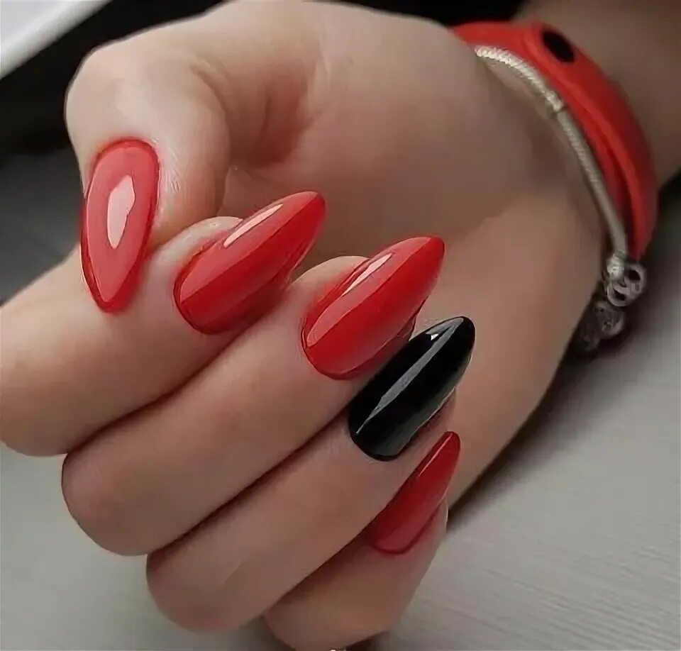 Красный маникюр однотонный миндаль Pin by Lyubov Andreyeva on Красота Red nails, Nail designs, Elegant nails