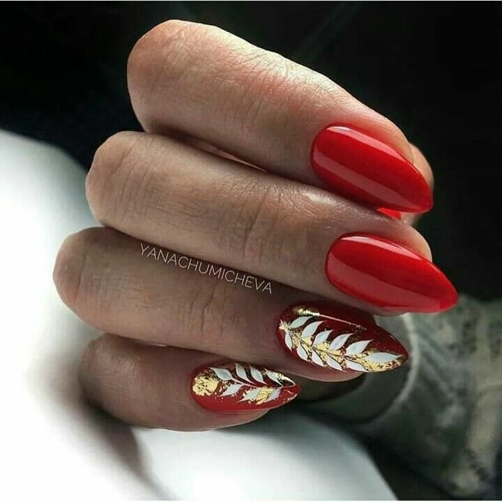Красный маникюр осень 2024 Pin by Екатерина Савкина on Дизайн ногтей Pedicure nail art, Manicure, Red nails