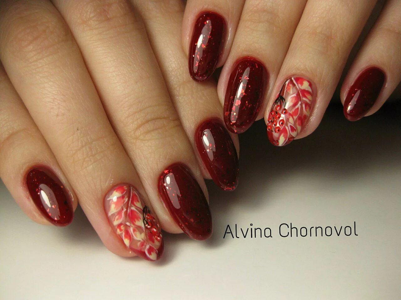 Красный маникюр осенний дизайн 2024 год Nail Art #3159 - Best Nail Art Designs Gallery BestArtNails.com Fall nail art de