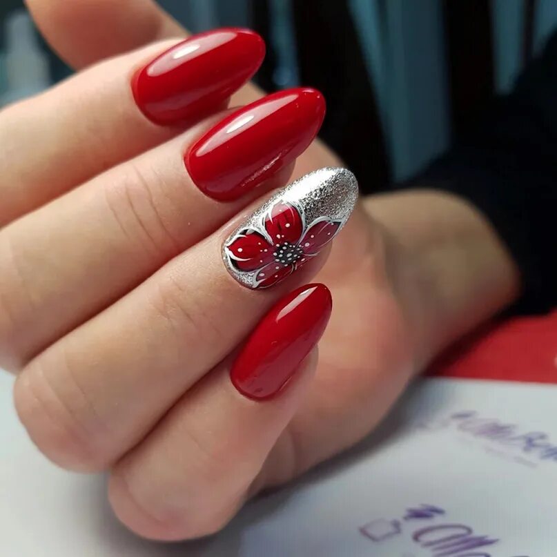 Красный маникюр приметы Ногти красные с серебром https://oclo.ru/nogti-krasnye-s-serebrom 2024 Oclo ВКон