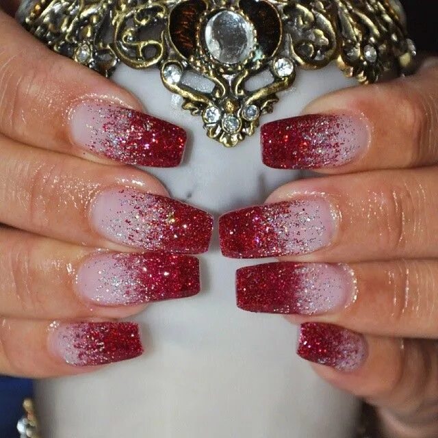 Красный маникюр растяжка блестками @nailsbyeffi #nailsnailsnails #nailswag #nailclub #nails #nagelkonst #nailwow #n