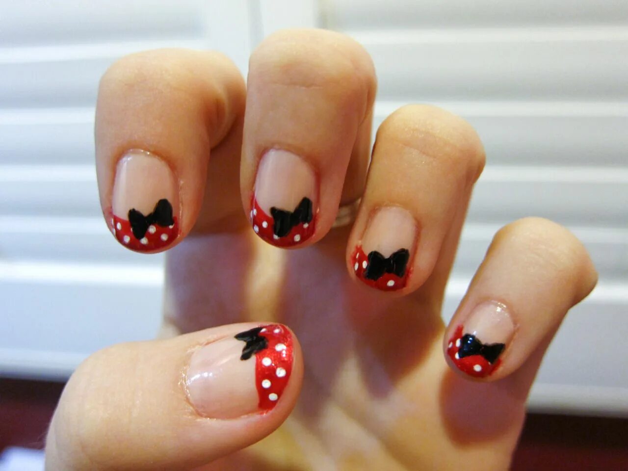 Красный маникюр с бантиком Waite Loss * MINNIE MOUSE NAILS! Cause.*drumroll*. I’M GOING... Minnie mouse nai