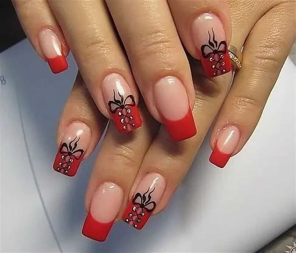 Красный маникюр с бантиком Pin by Tiffiny on Nail art Hot nails, French tip nails, Nail art