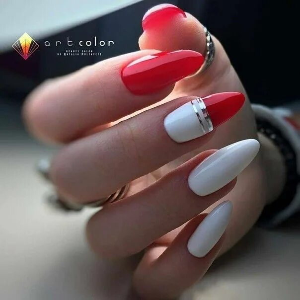 Красный маникюр с белым дизайном миндаль Pin on Nageldesign Red and white nails, Red acrylic nails, Nail manicure