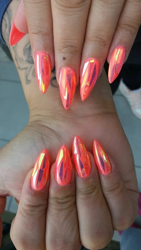 Красный маникюр с битым стеклом фото 10 популярных идей на тему "aurora gel nails" для вдохновения