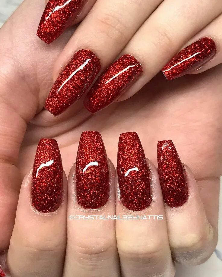 Красный маникюр с блестками квадрат Pin on nails Acrylic nails, Red nails glitter, Stylish nails art