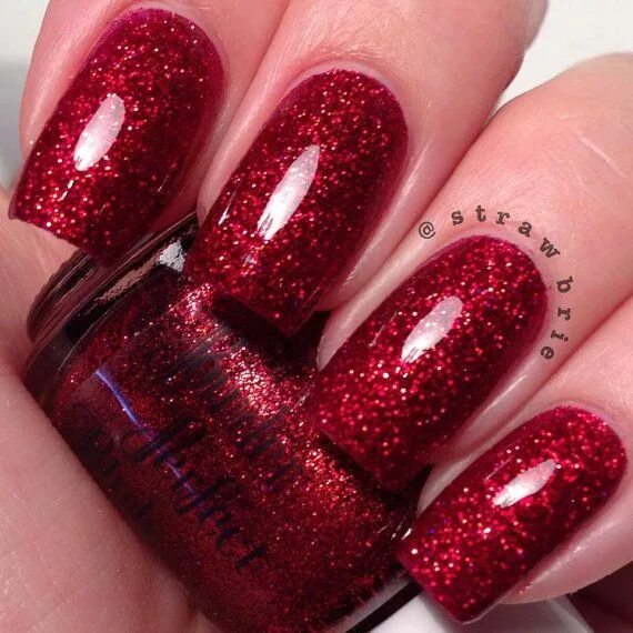 Красный маникюр с блестящим лаком Red Glitter Nails on Pinterest Usmc Nails, Pop Art Nails and ... Red glitter nai