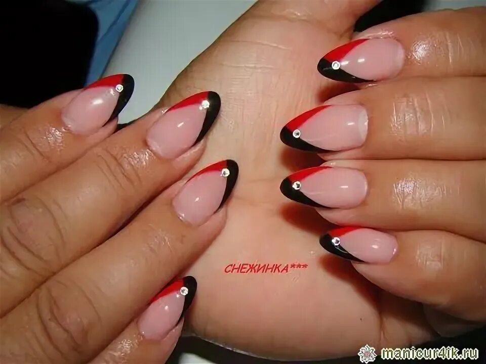 Красный маникюр с черным френчем Pin on Nails To Suit Everyone’s Taste Nail art, Nails, Red nail designs